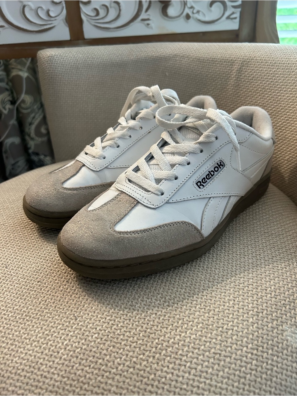 Reebok white womens sneakers size 8.5